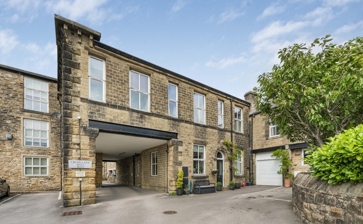 Cross Lane Court, Bradley