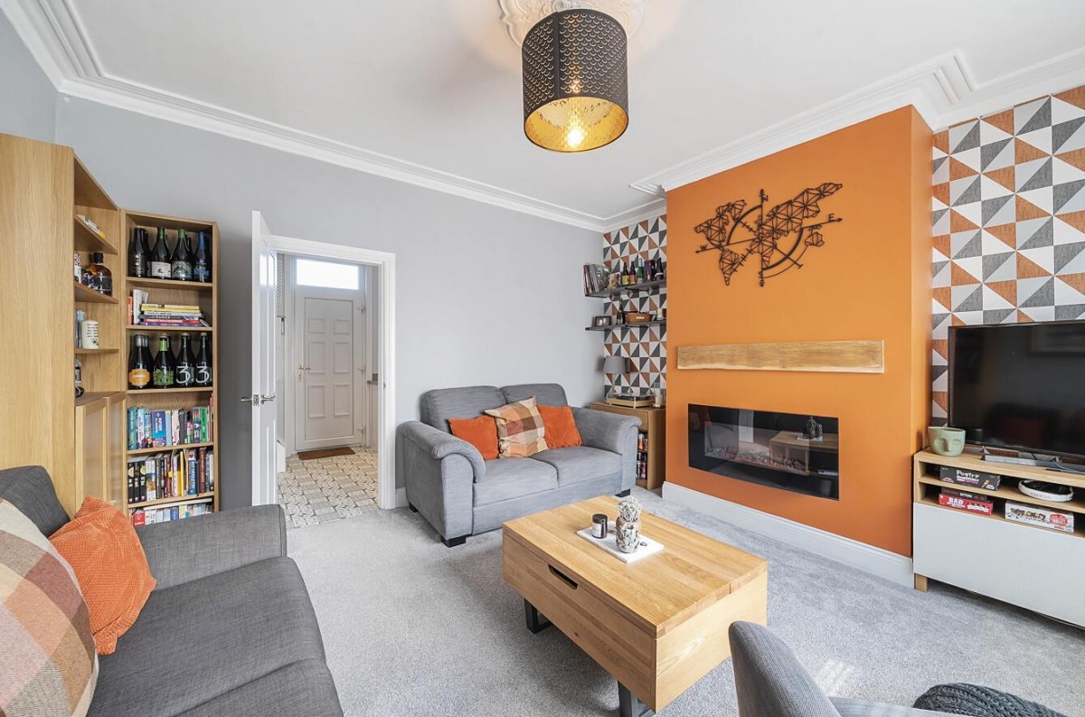 New Road Side, Horsforth, LS18