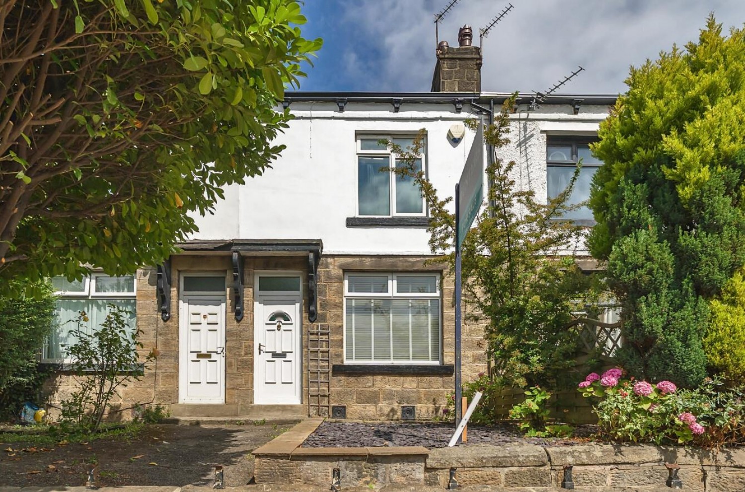 New Road Side, Horsforth, LS18