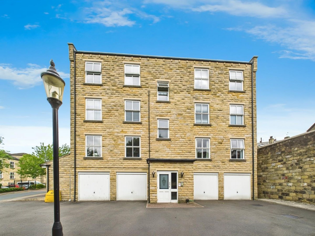 Gate House, Britannia Wharf, Bingley