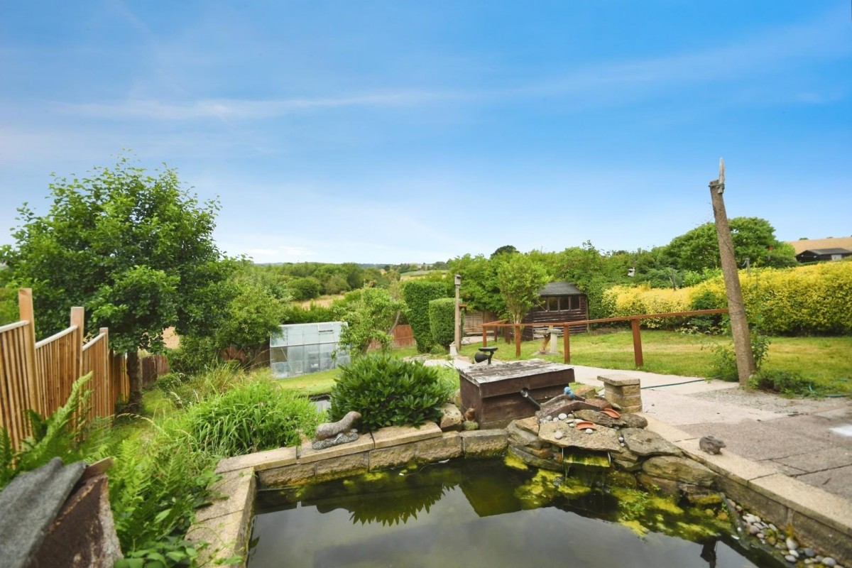 Ash Grove, Mastin Moor, Chesterfield, S43 3AW