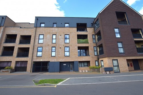 Royal Anglian Way, Dagenham, RM8