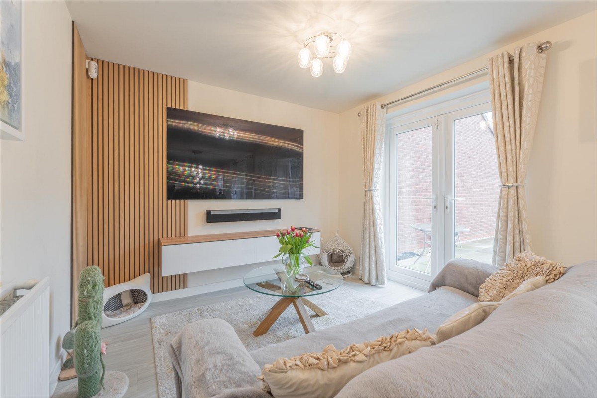 Longlands Avenue, Stourbridge, DY8 3TU