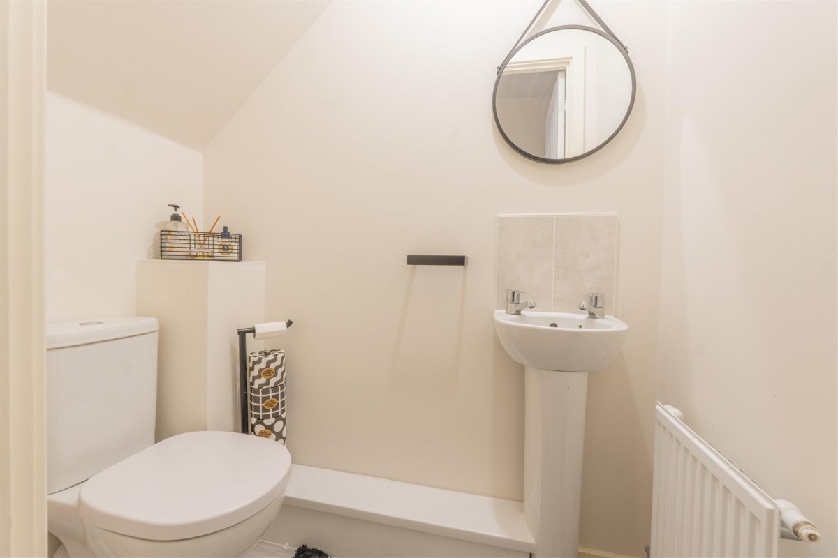 Longlands Avenue, Stourbridge, DY8 3TU