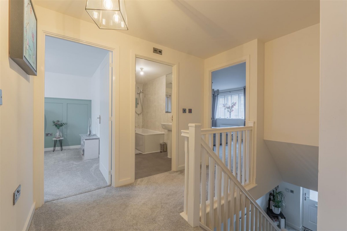 Longlands Avenue, Stourbridge, DY8 3TU