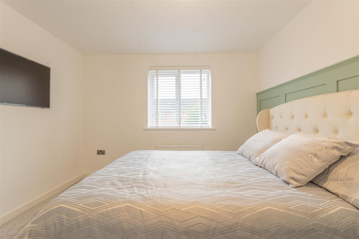 Longlands Avenue, Stourbridge, DY8 3TU