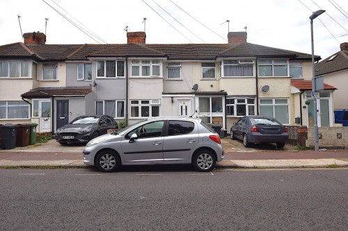 Oval Road North, Dagenham, RM10