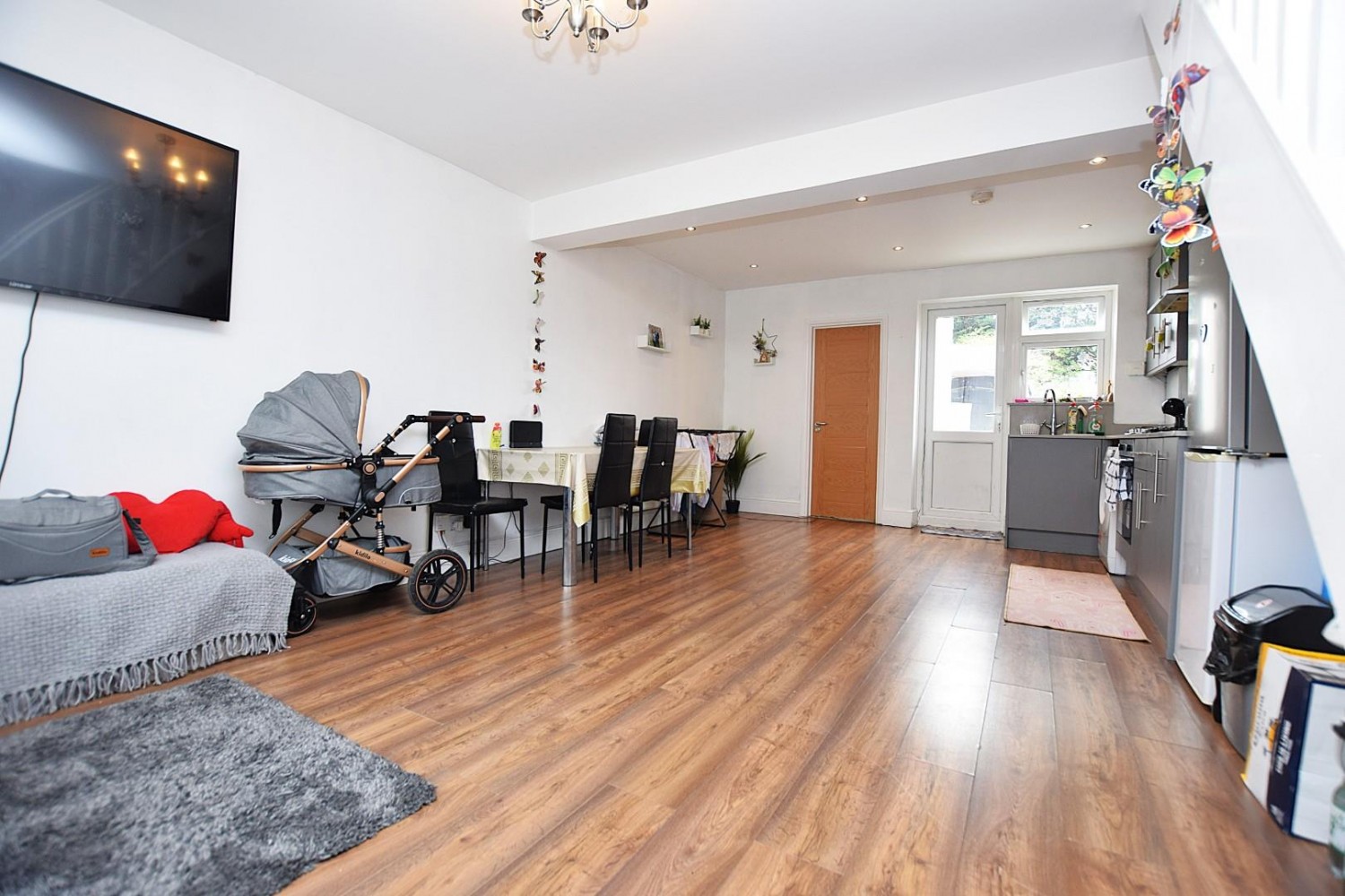 Oval Road North, Dagenham, RM10