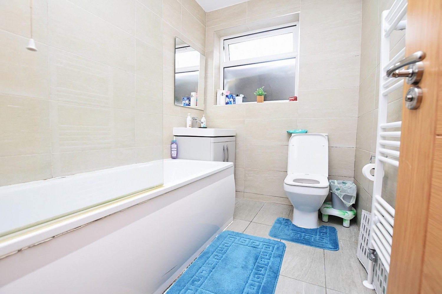 Oval Road North, Dagenham, RM10