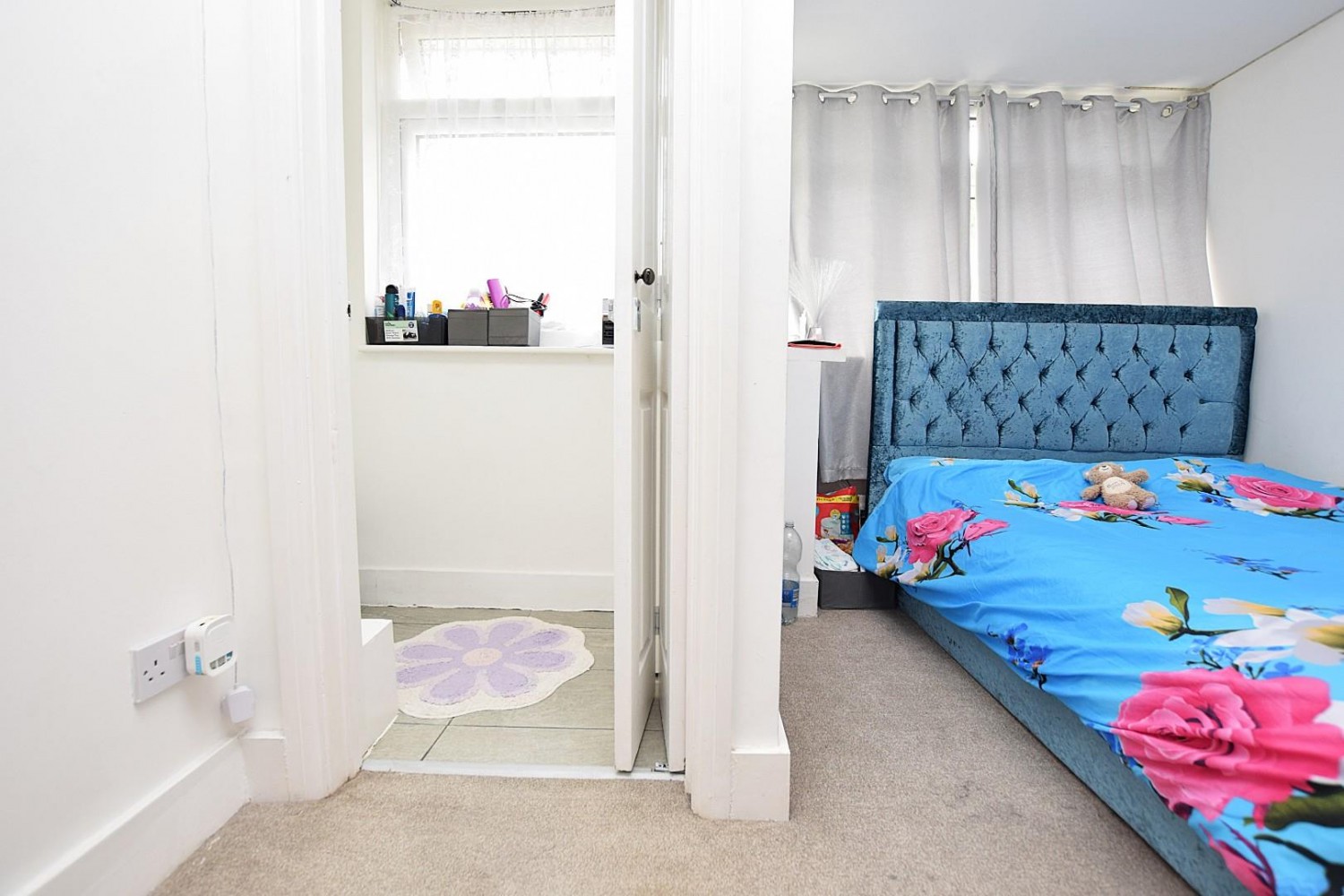 Oval Road North, Dagenham, RM10