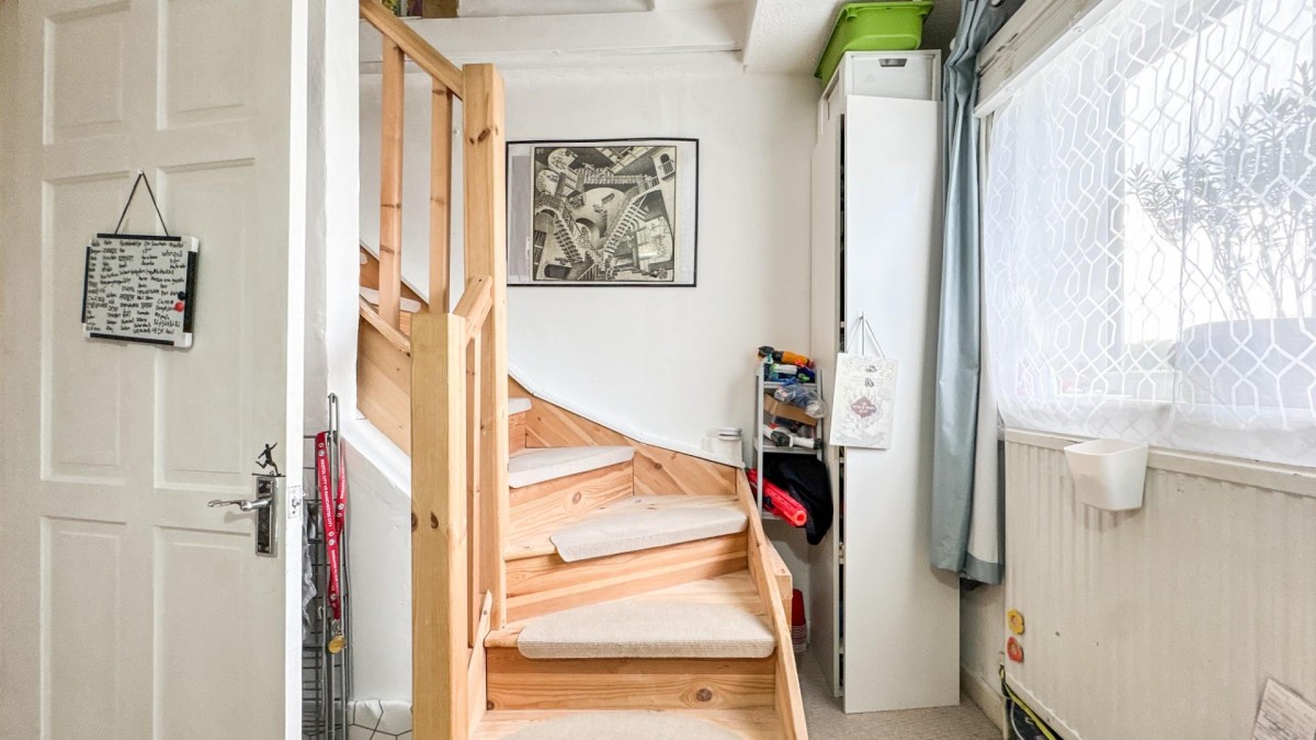 St. Johns Lane, Bedminster, BS3 5AB