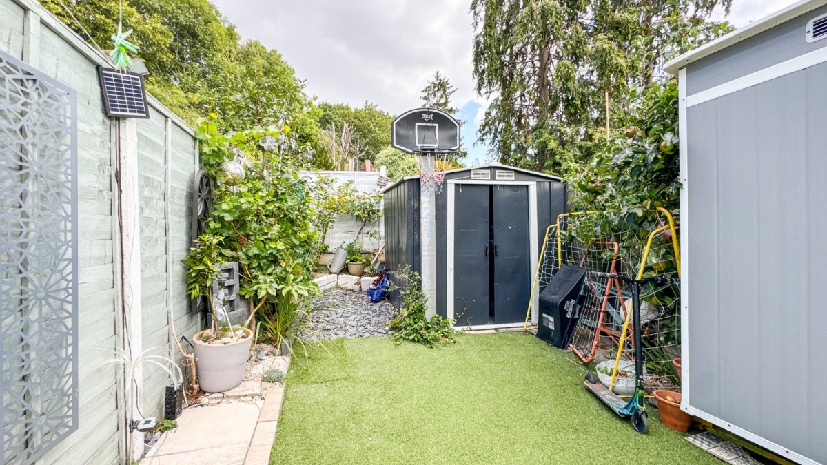 St. Johns Lane, Bedminster, BS3 5AB