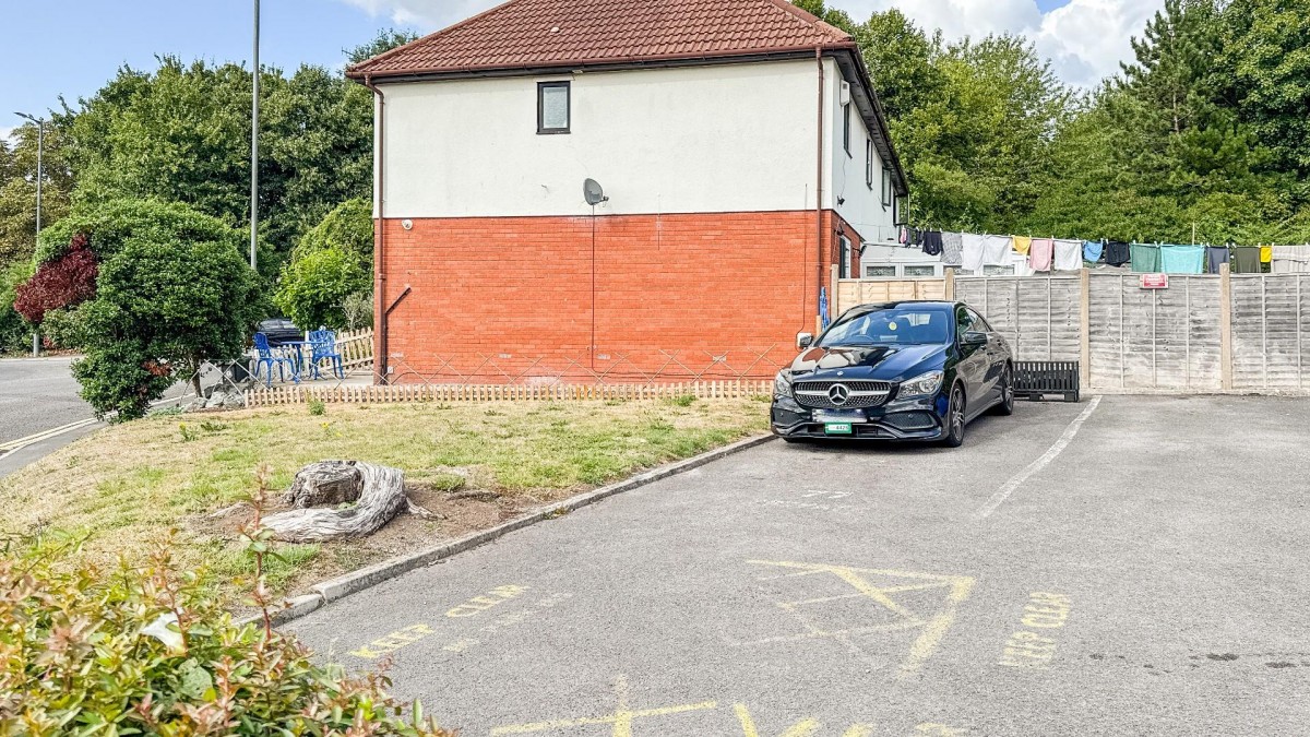 St. Johns Lane, Bedminster, BS3 5AB