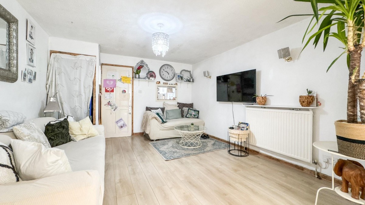 St. Johns Lane, Bedminster, BS3 5AB