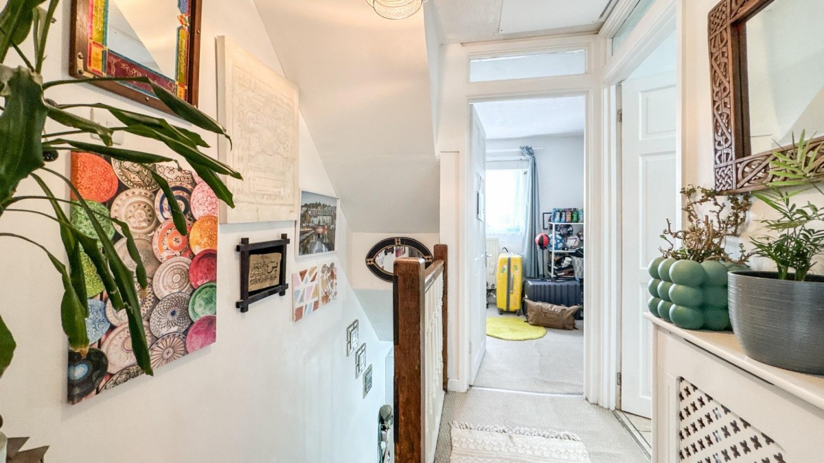 St. Johns Lane, Bedminster, BS3 5AB