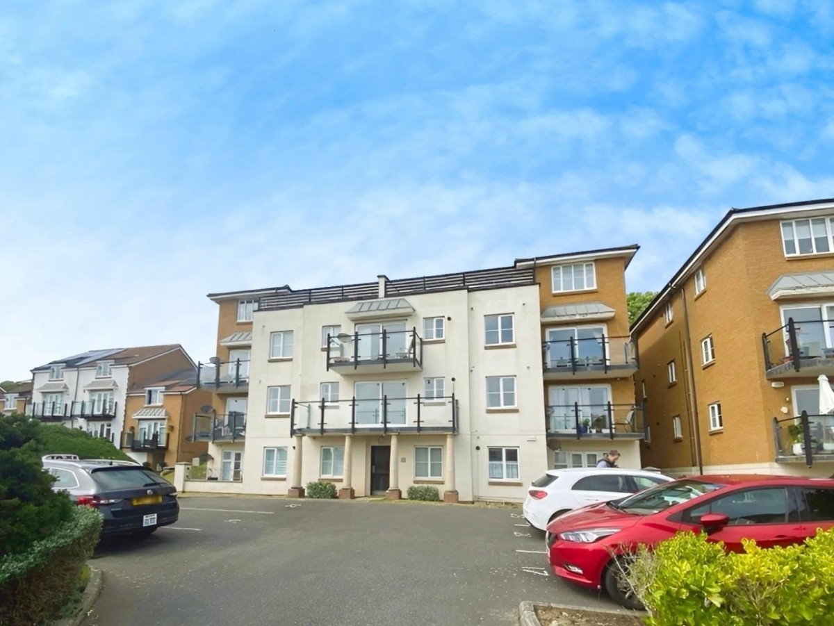 Lower Corniche, Hythe