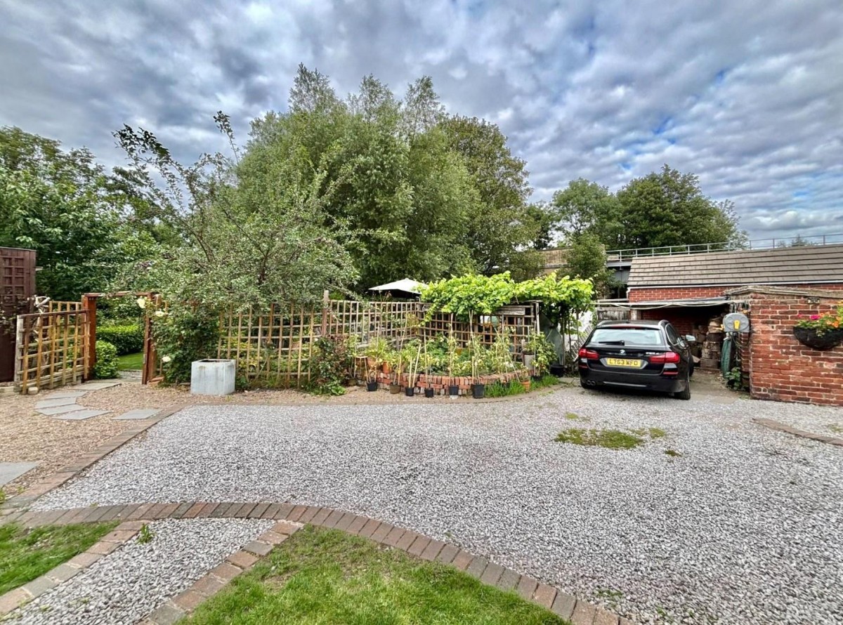 Dearne Hall Road, Barugh Green, Barnsley