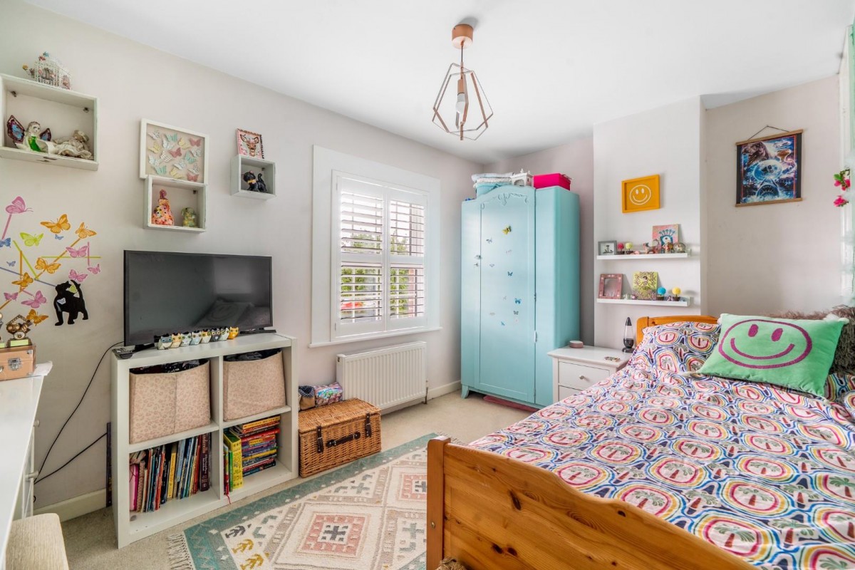 Heathfield, Alkington, Berkeley, GL13 9PL