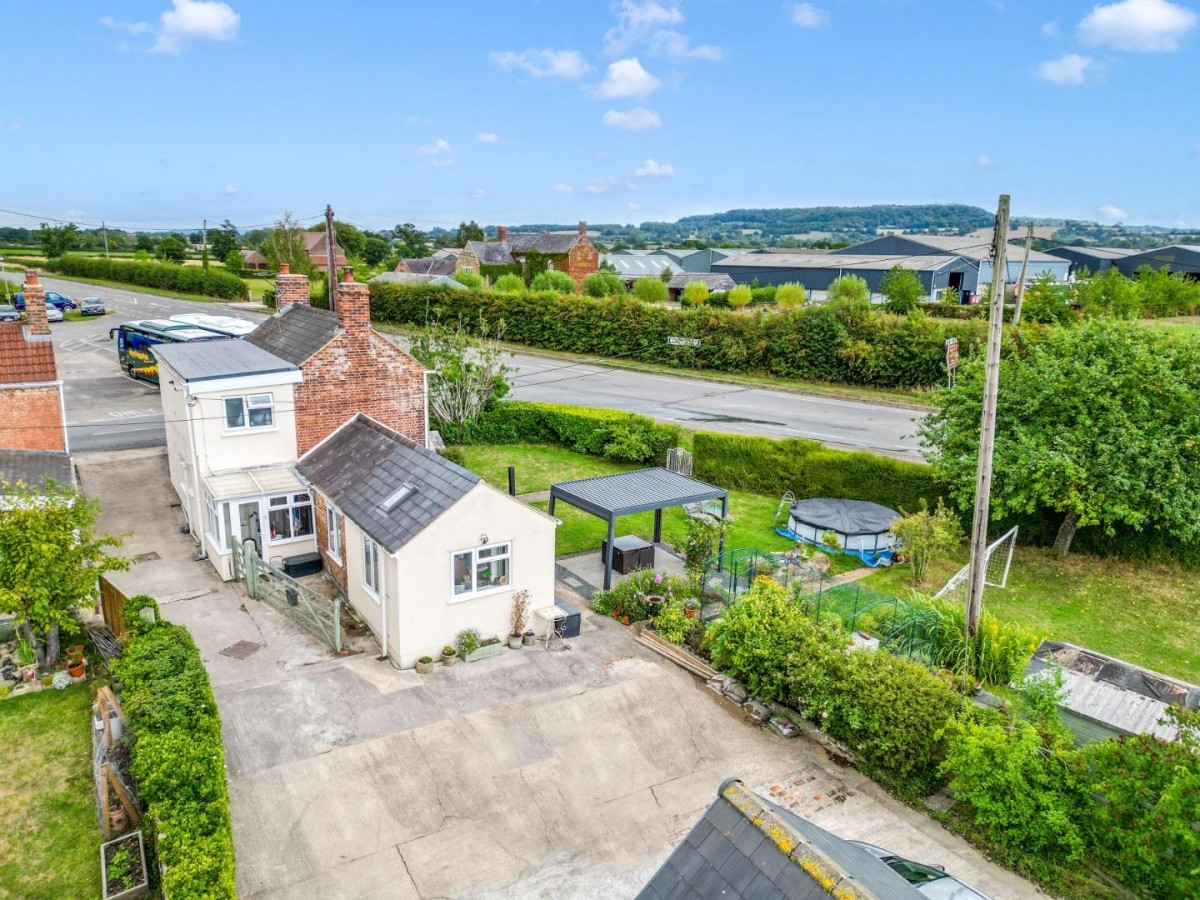 Heathfield, Alkington, Berkeley, GL13 9PL