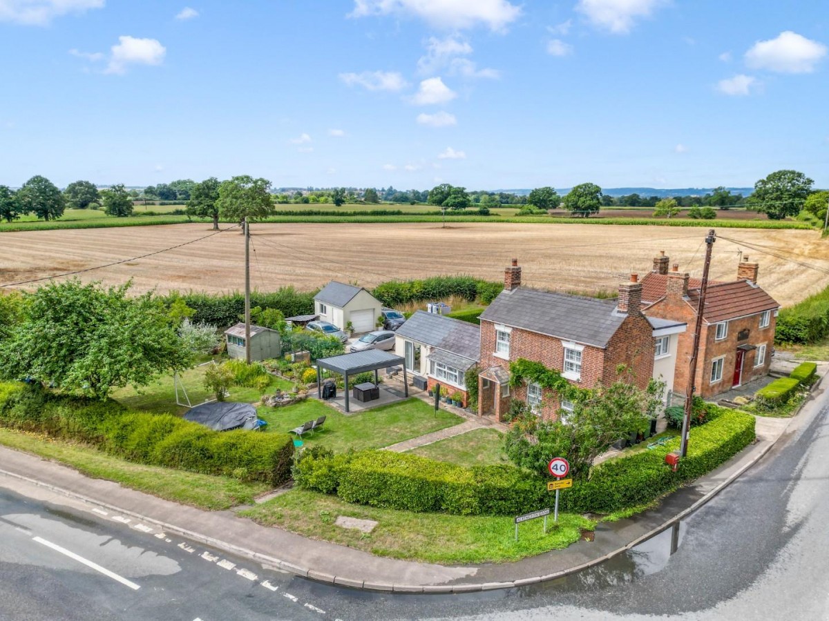 Heathfield, Alkington, Berkeley, GL13 9PL