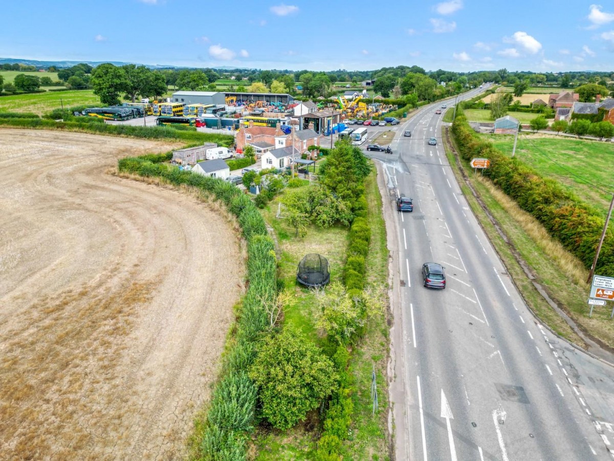 Heathfield, Alkington, Berkeley, GL13 9PL