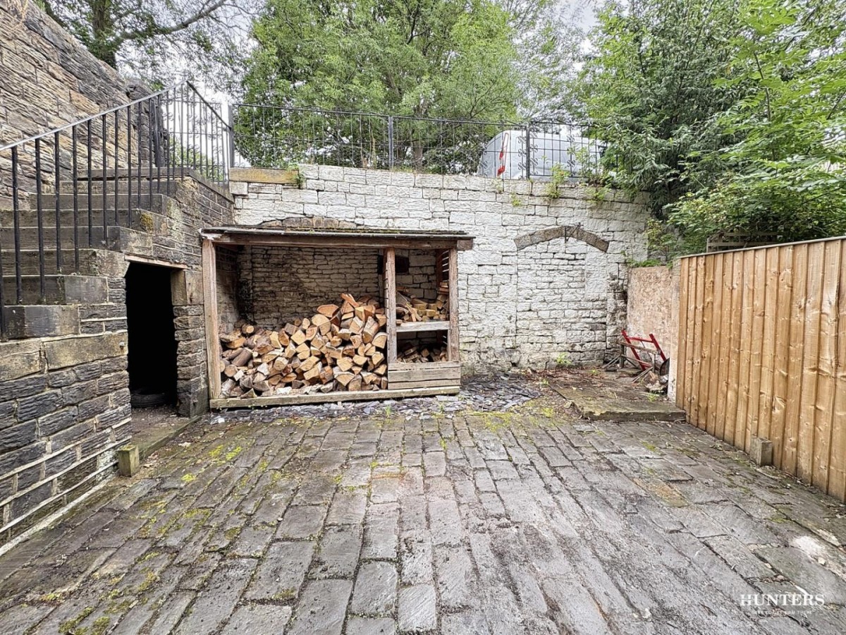 Cemetery Road, Dewsbury
