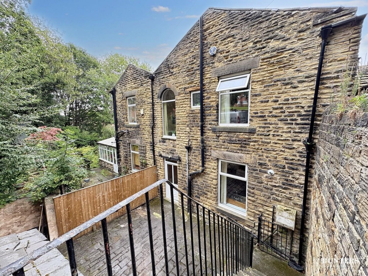 Cemetery Road, Dewsbury