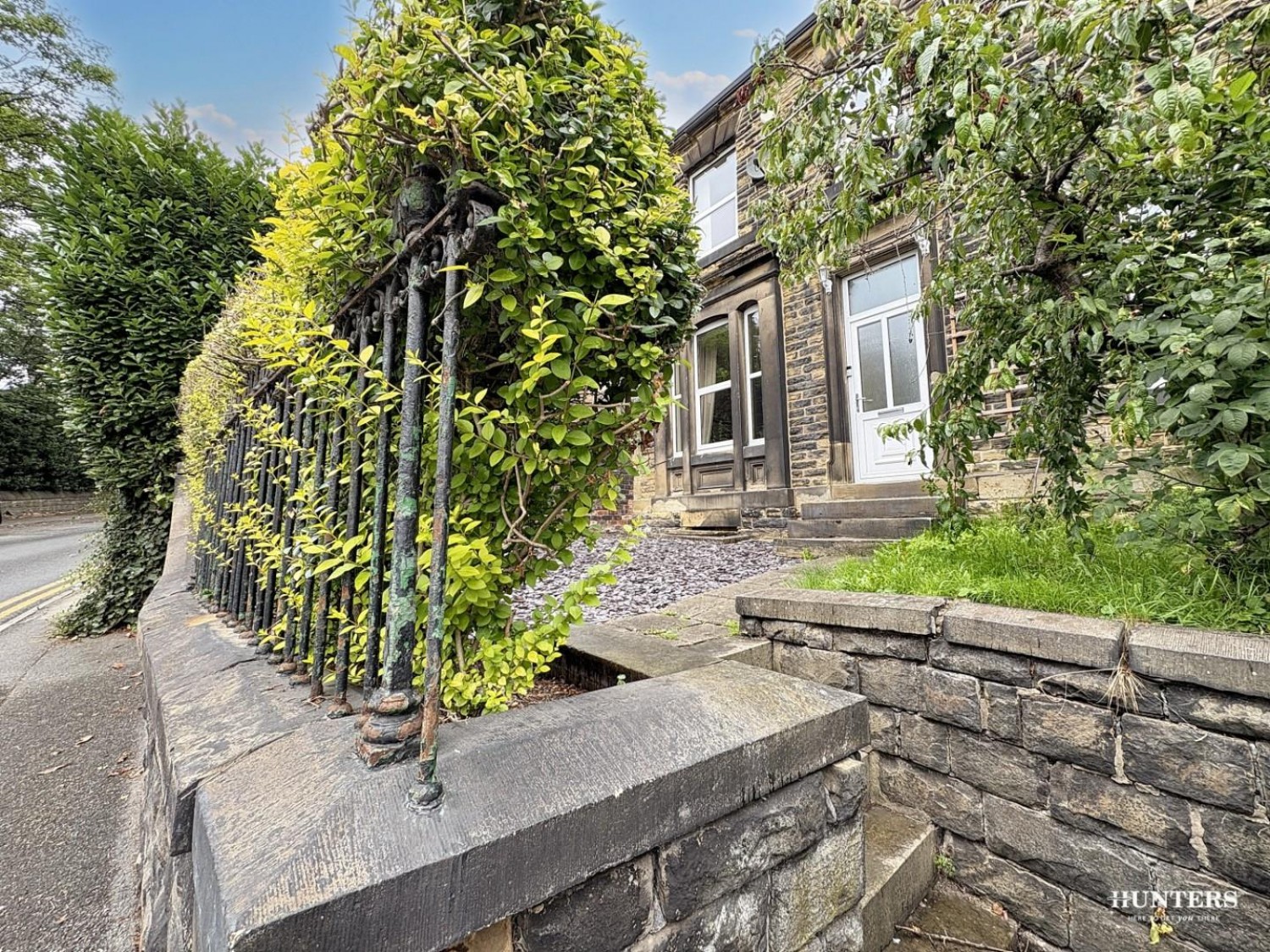 Cemetery Road, Dewsbury