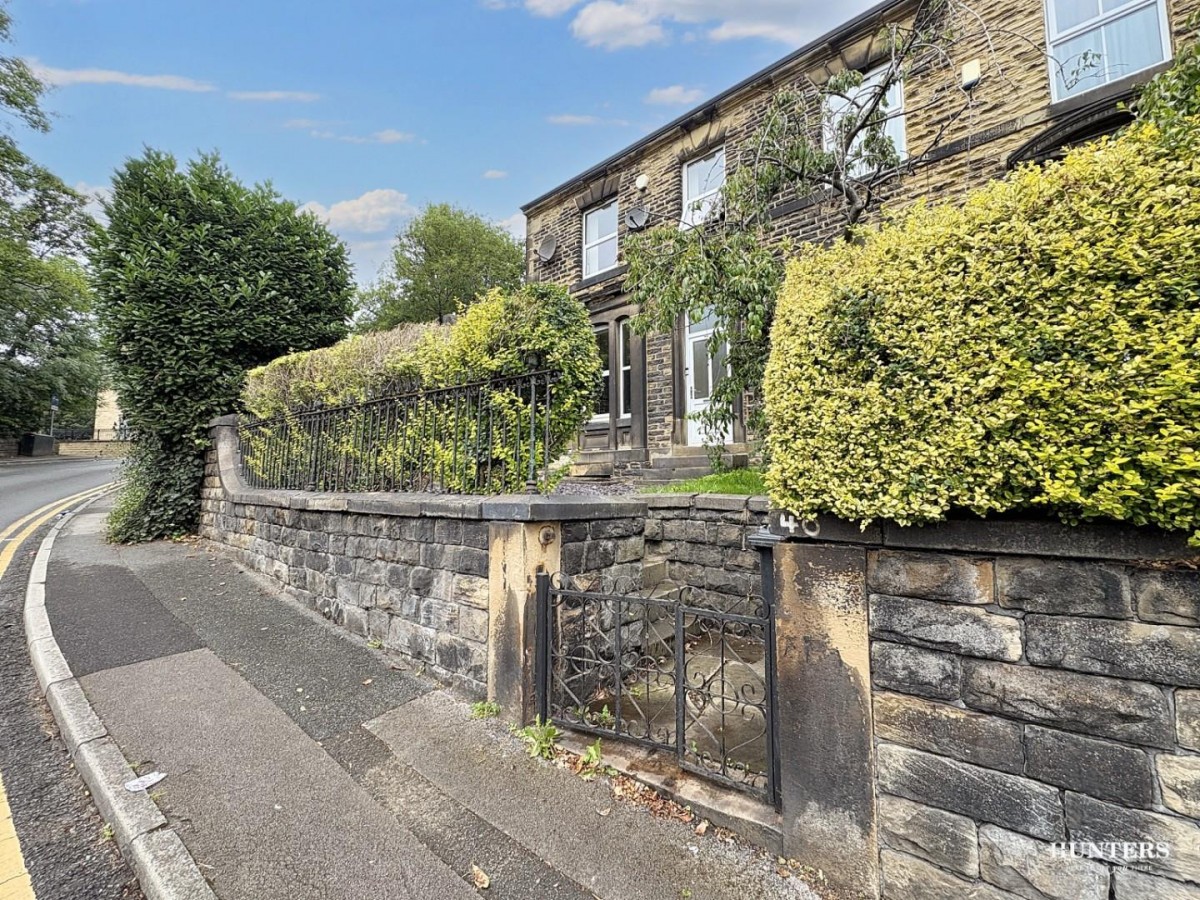 Cemetery Road, Dewsbury