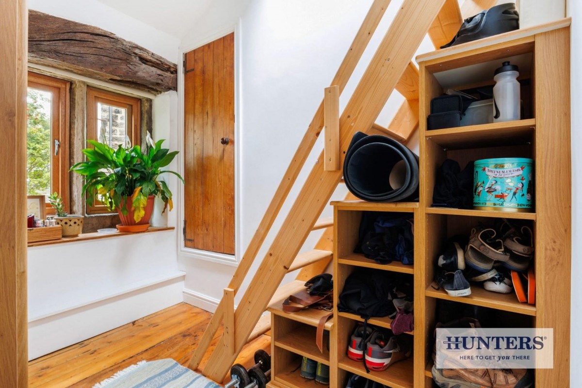 Micklefield Lane, Rawdon, Leeds