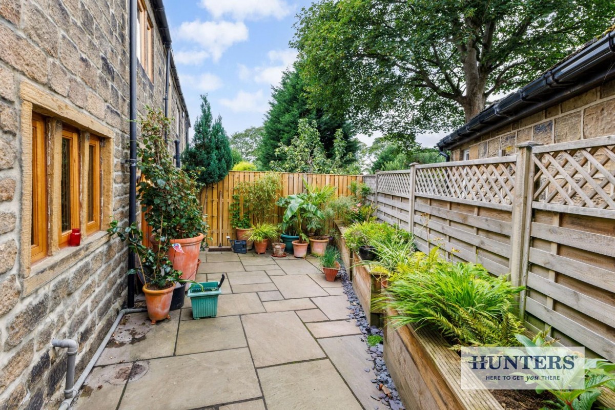 Micklefield Lane, Rawdon, Leeds