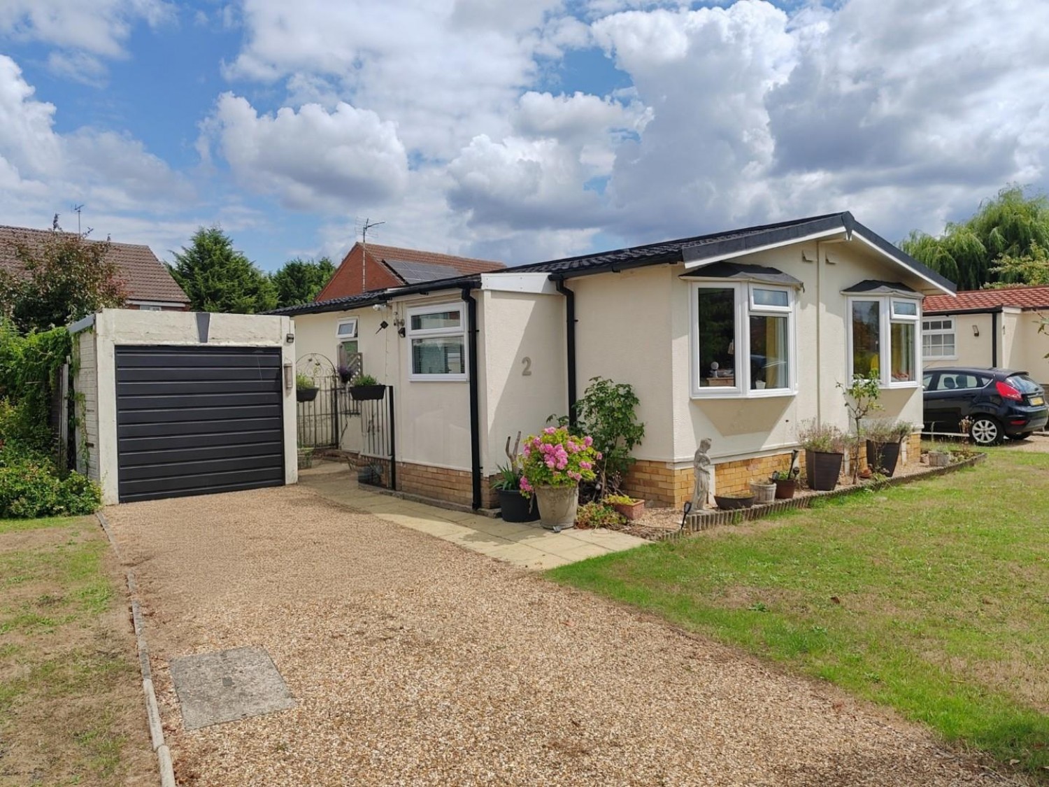 Bearwood Park, Bearwood Path, Winnersh