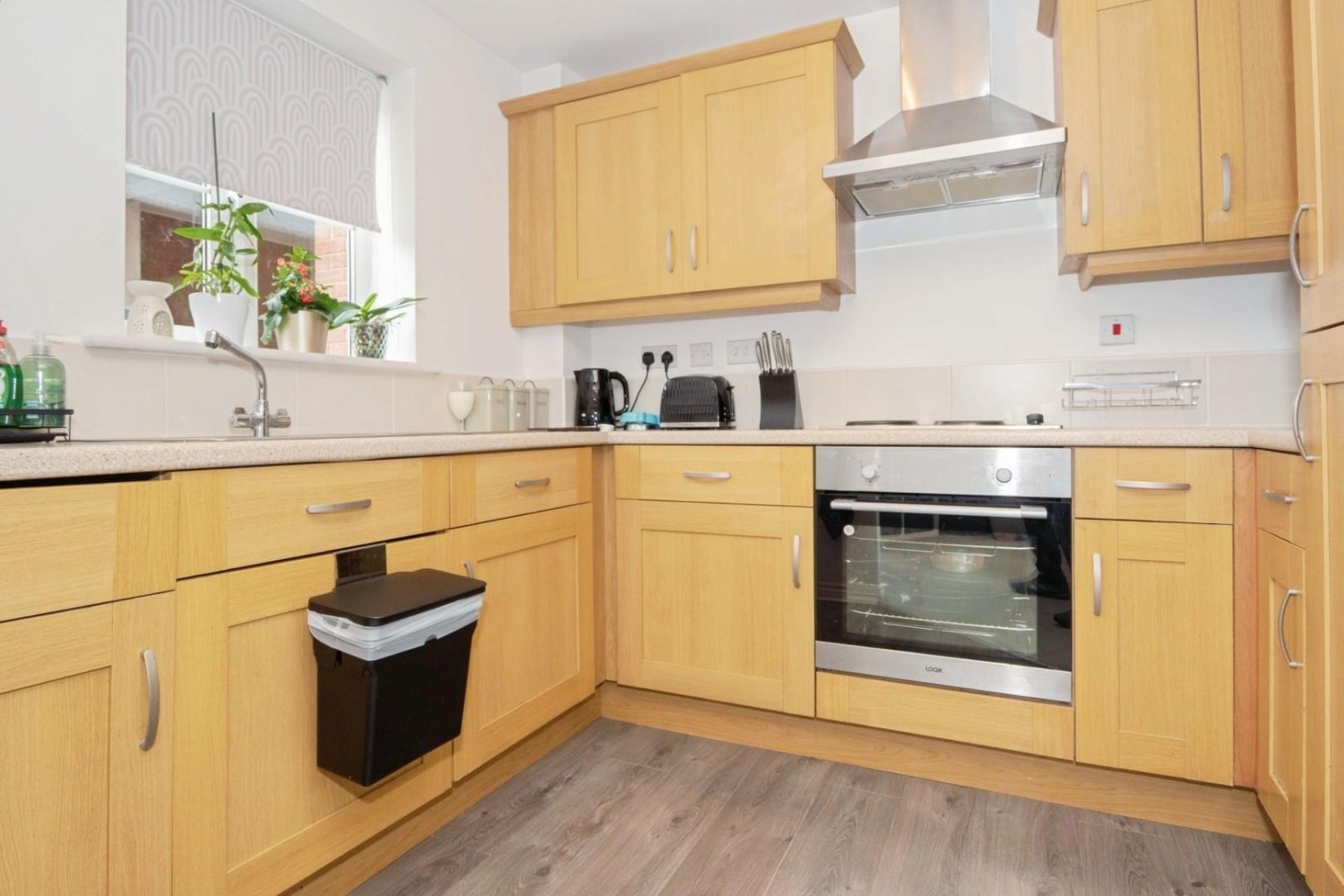2 bedroom Flat for sale in Chapman Road, Thornbury, BD3 7FE