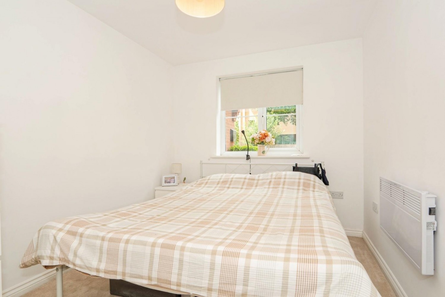 2 bedroom Flat for sale in Chapman Road, Thornbury, BD3 7FE
