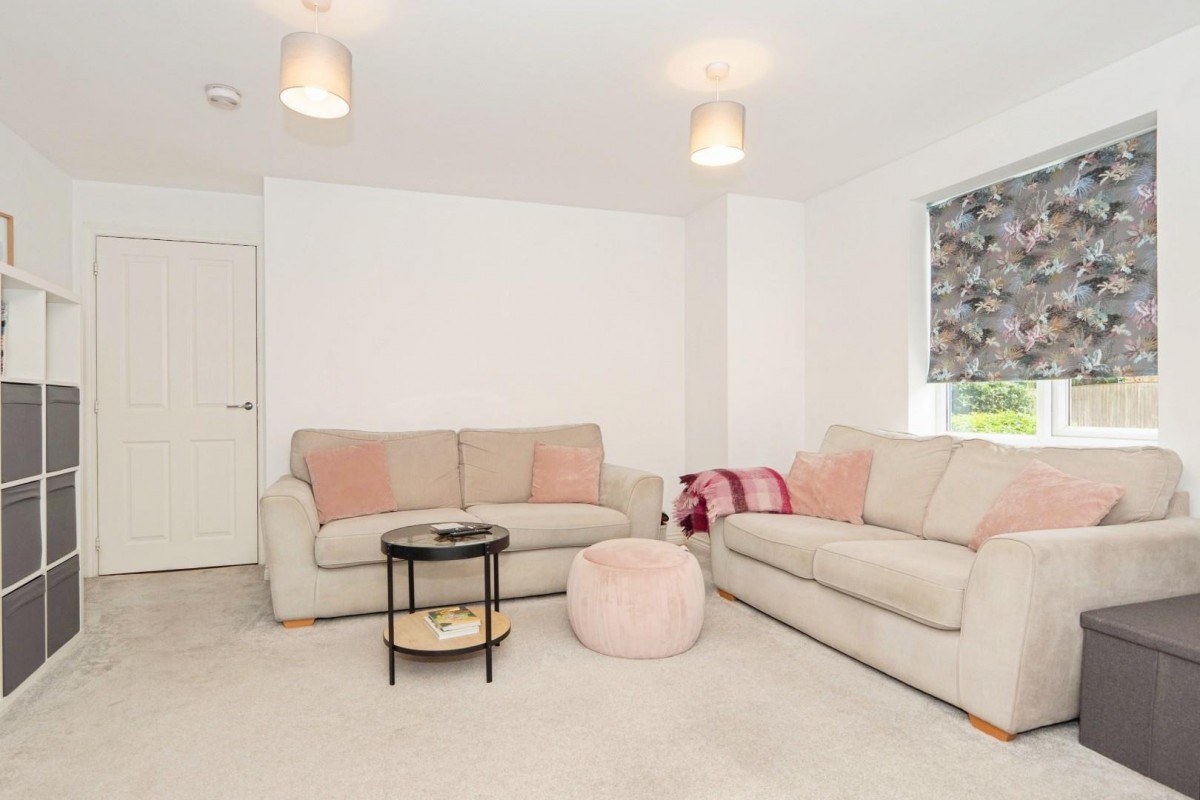 Chapman Road, Thornbury, BD3 7FE