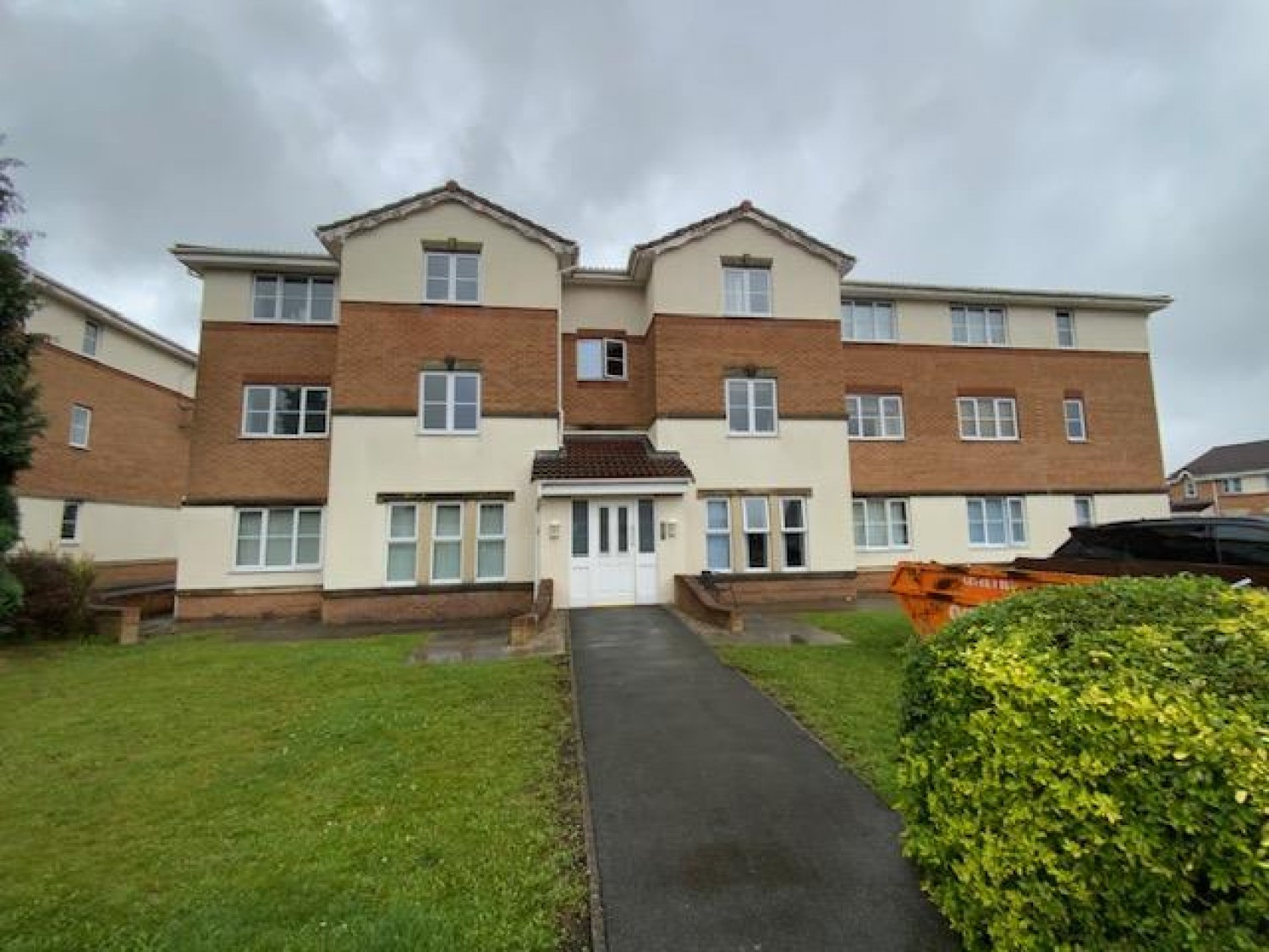 Regency Gardens, Hyde