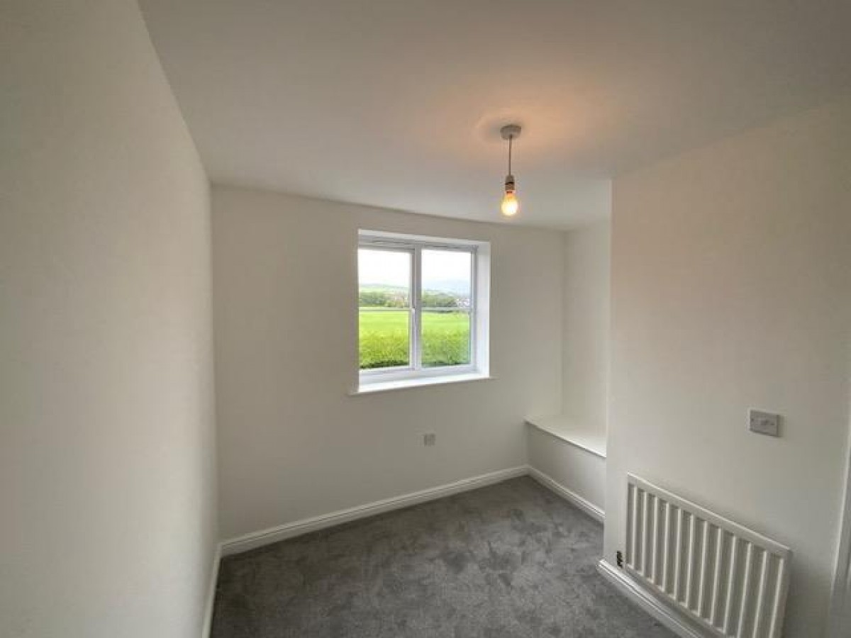 Regency Gardens, Hyde