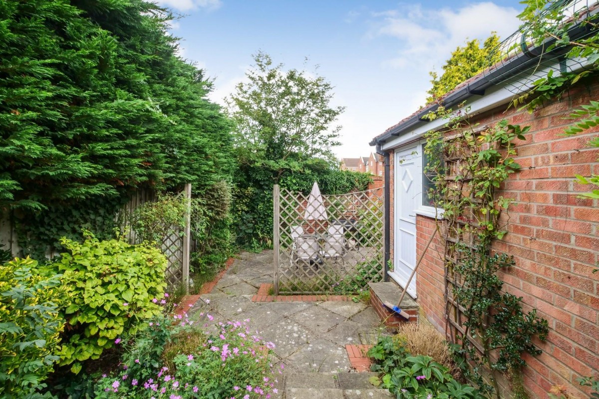 Prestwick Court, York