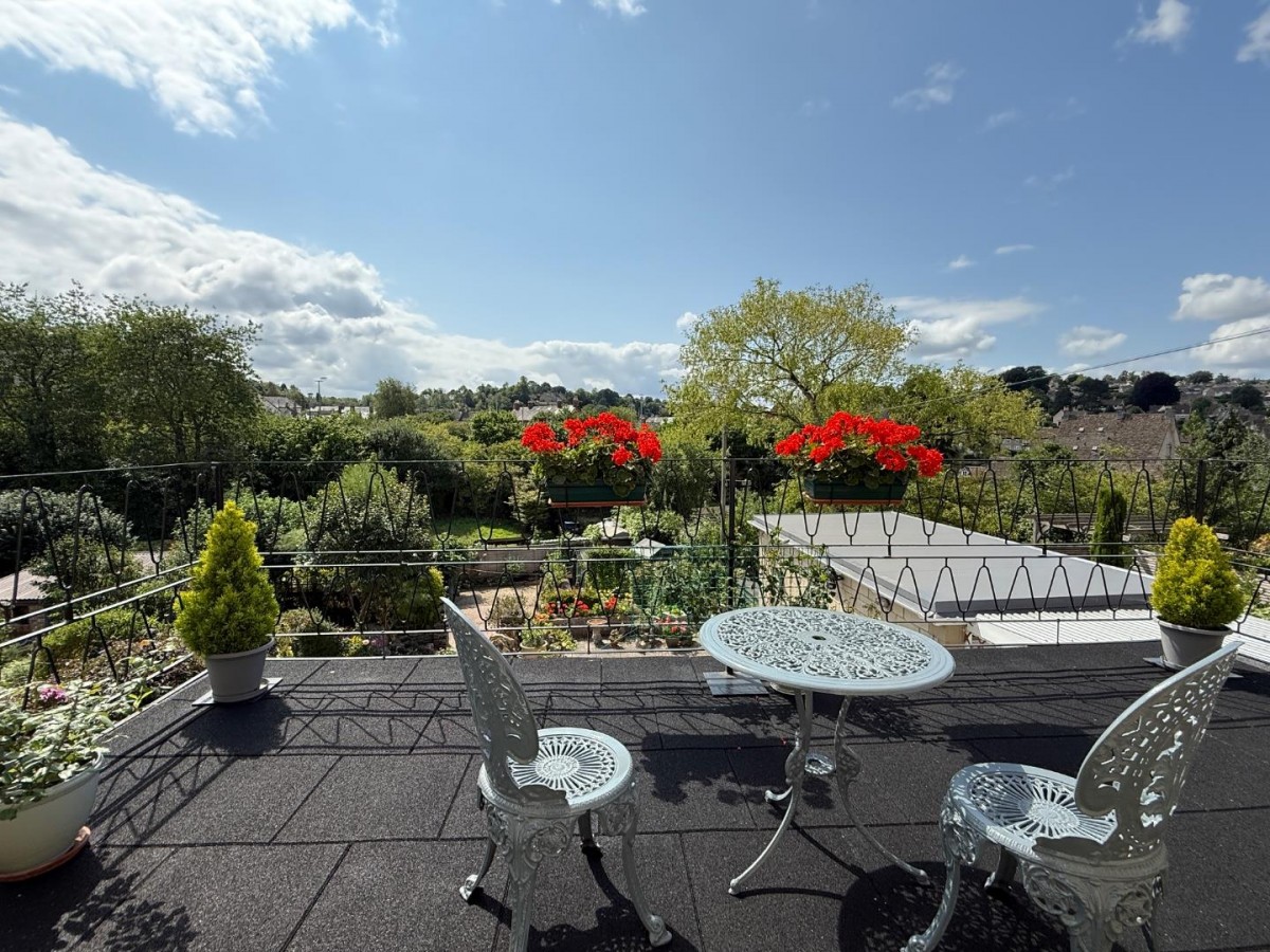 Park Road, Nailsworth, GL6 0HS