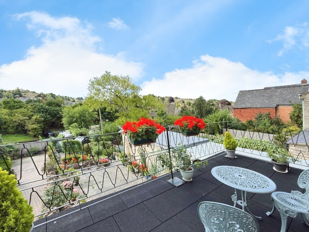 Park Road, Nailsworth, GL6 0HS