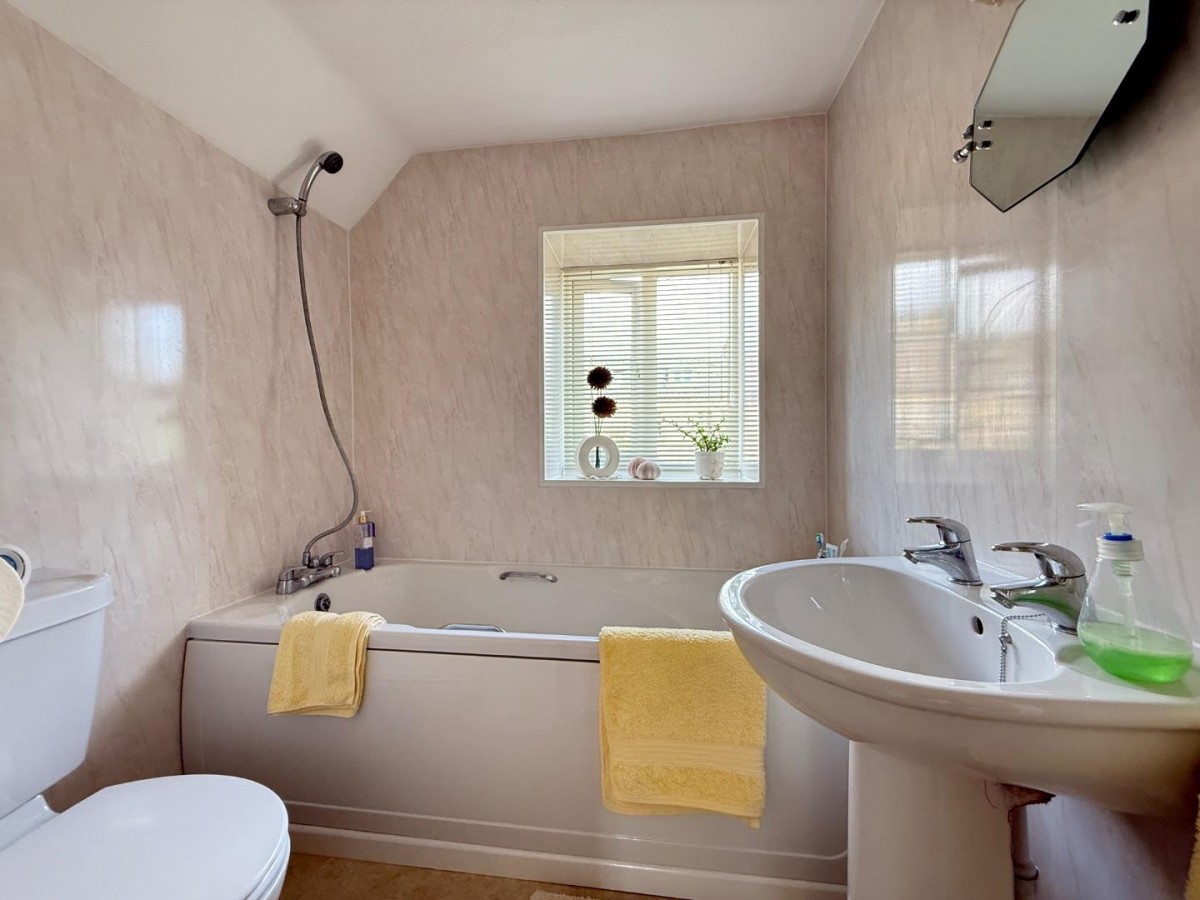 Park Road, Nailsworth, GL6 0HS