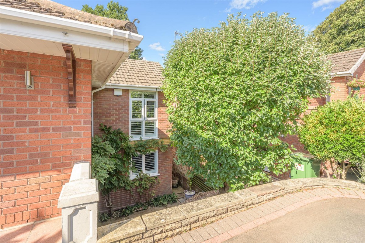 Maidendale Road, Kingswinford, DY6 9DD