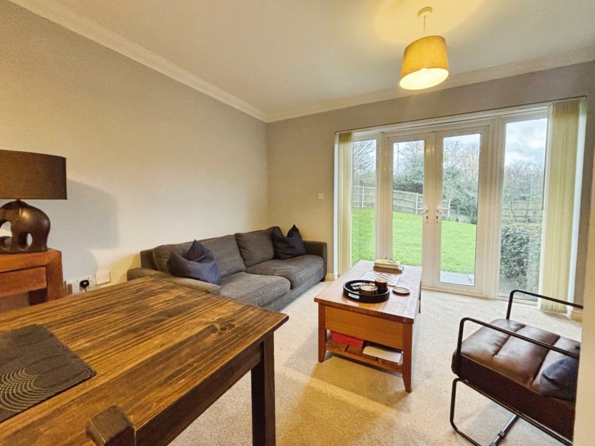 Galloway Drive, Kennington