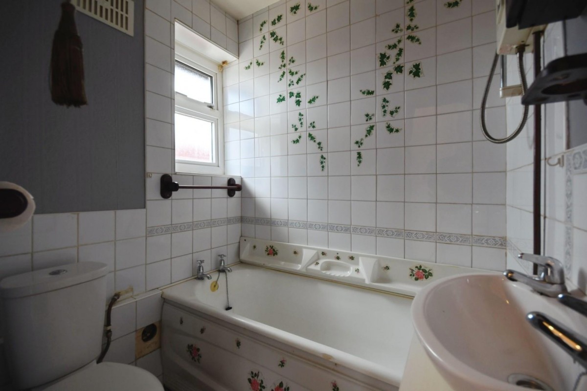 Laurel Crescent, Hollingwood, Chesterfield, S43 2LJ