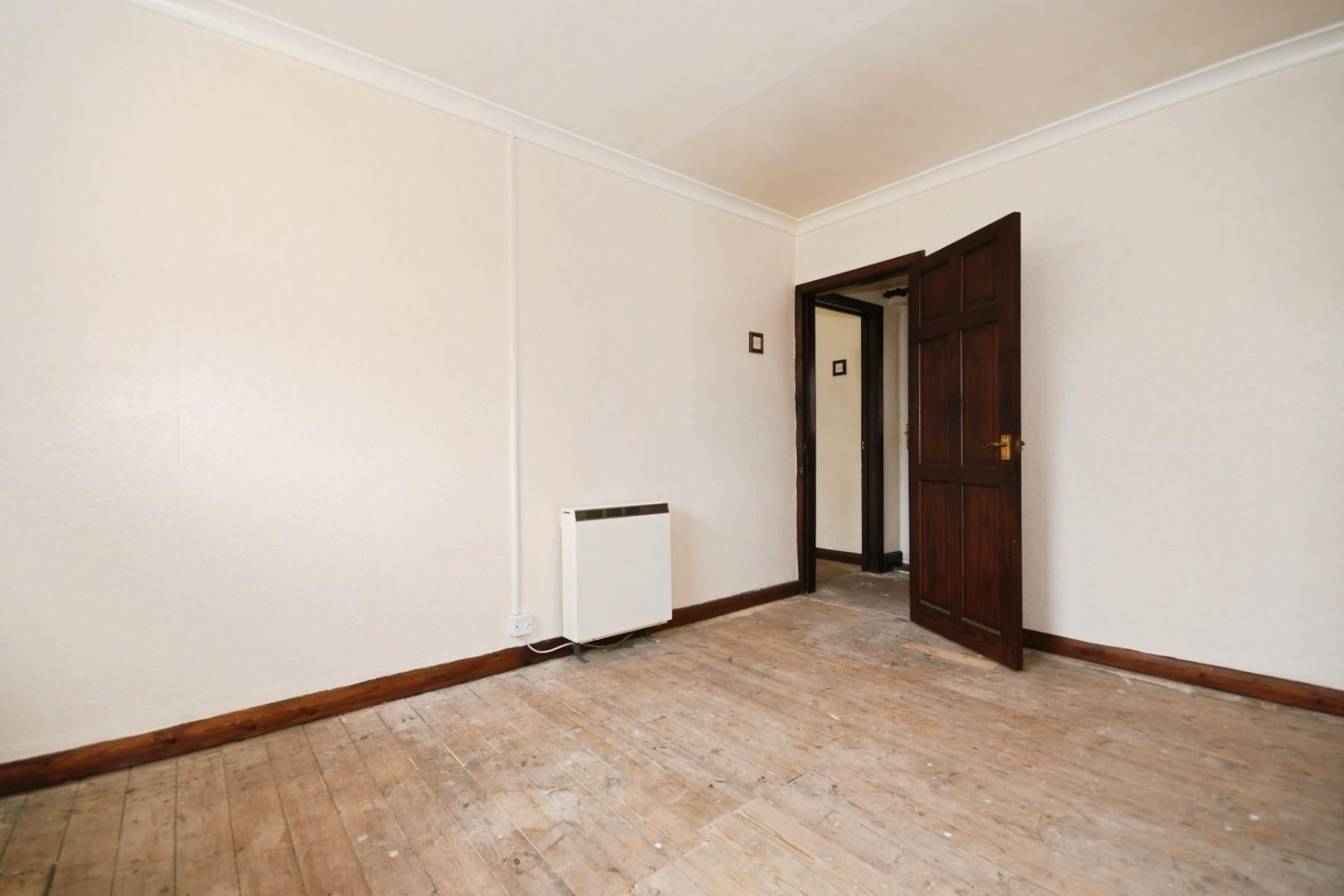 Laurel Crescent, Hollingwood, Chesterfield, S43 2LJ