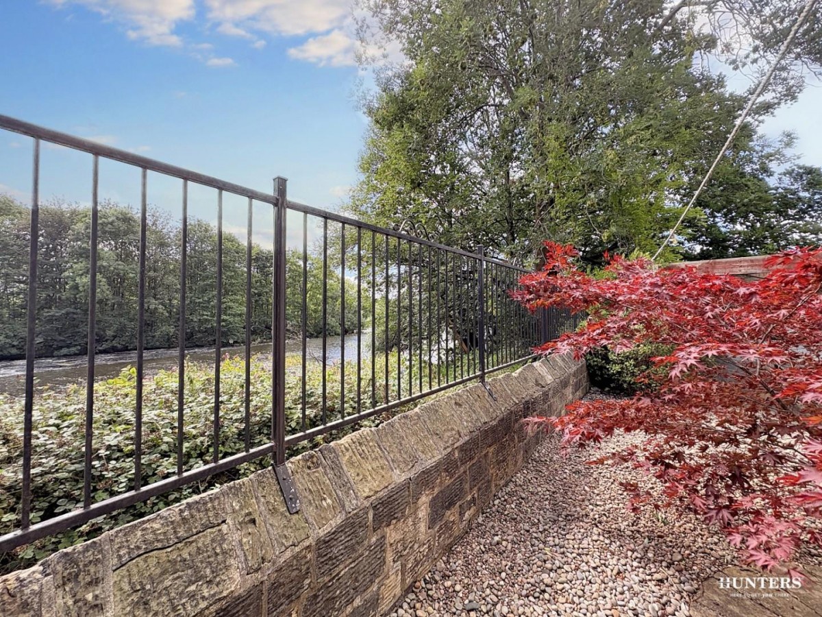 Island View, Dewsbury