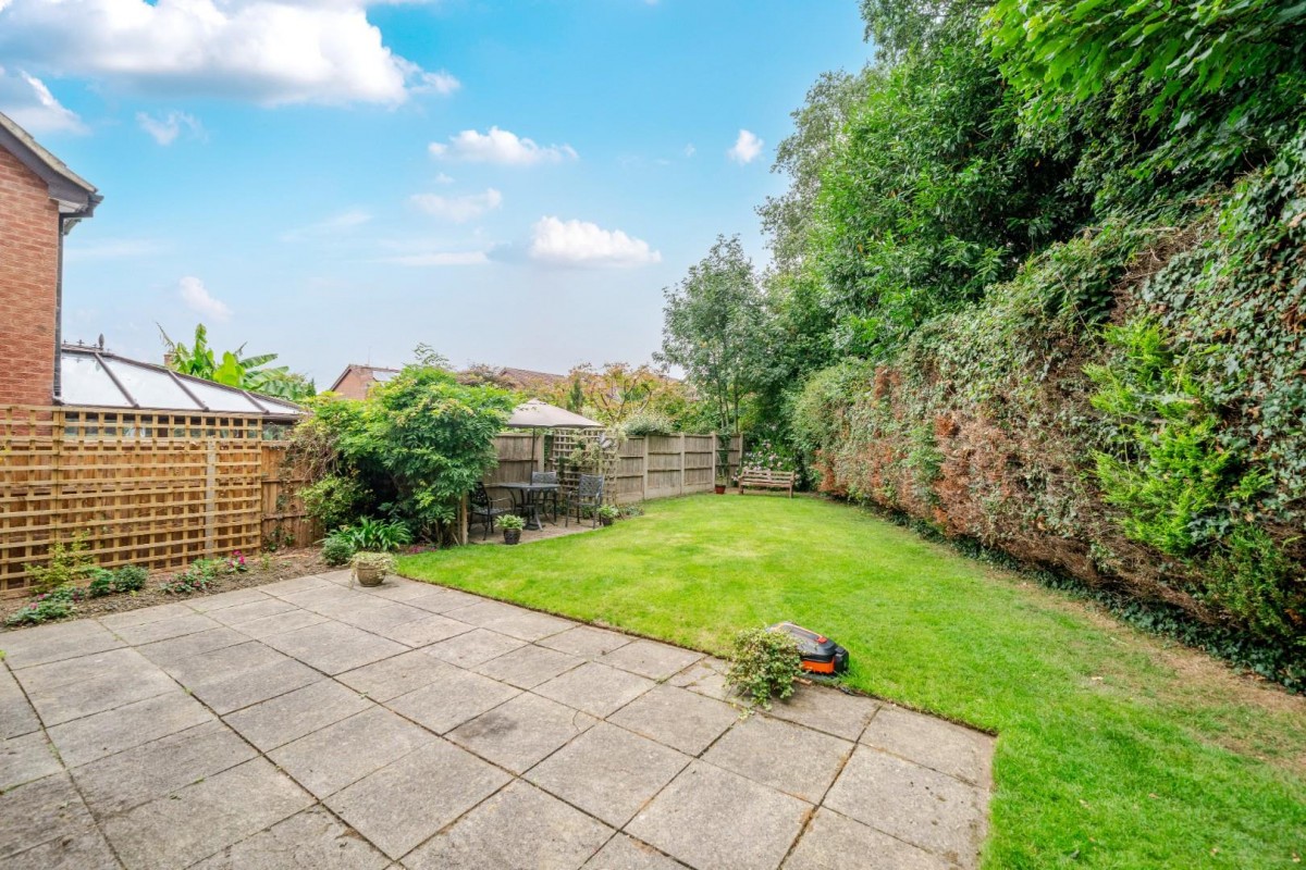 Oakleigh, BA20
