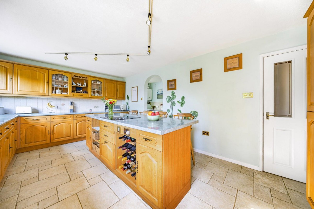 Oakleigh, BA20