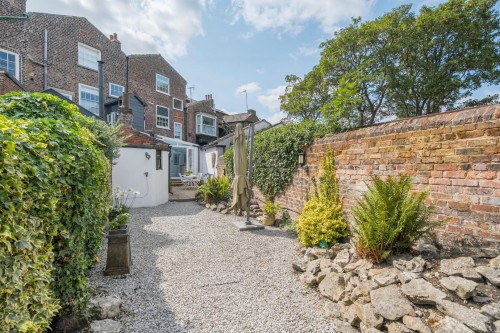 Railway Street, Beverley , East Yorkshire , HU17 0DX