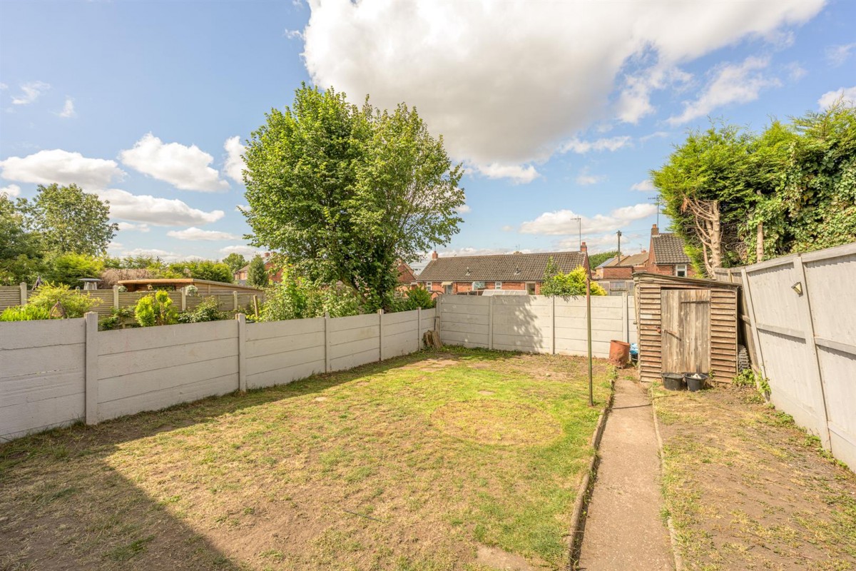 Commonside, Brierley Hill, DY5 4AA